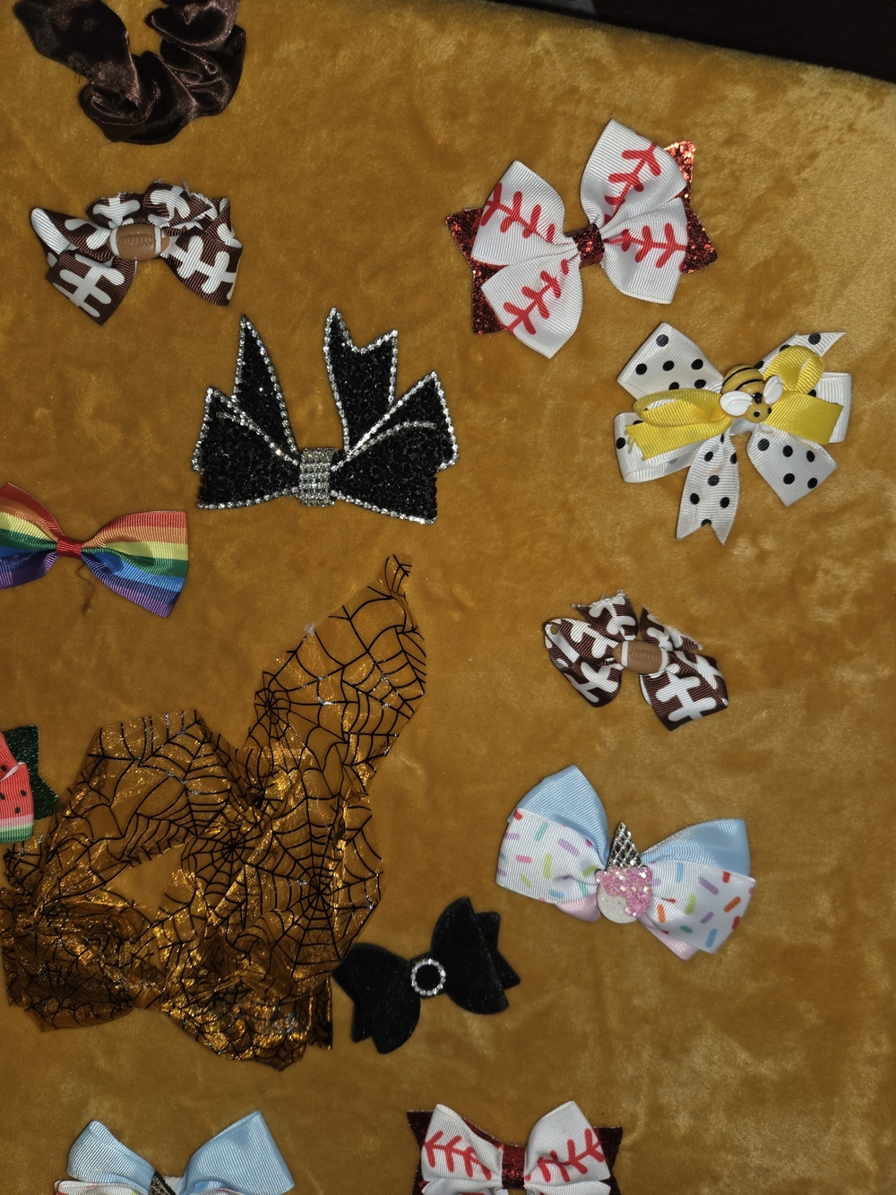 Hair accessory bundle. - Picture 3 of 7